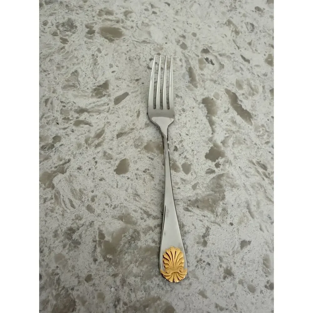 Vintage 20 Pc Supreme Towle Shell Silver 18/8 Stainless Flatware Gold Accent Lot